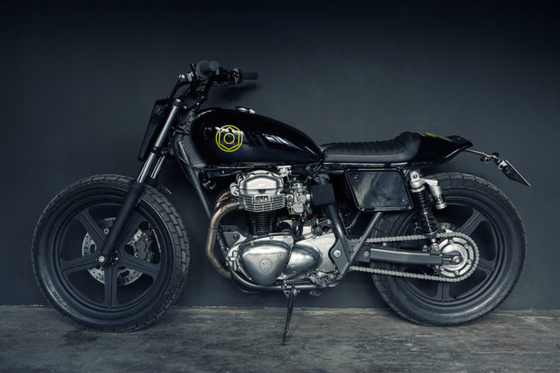 MonoMonkee: A stripped-down Kawasaki W650 dirt tracker from the Wrenchmonkees