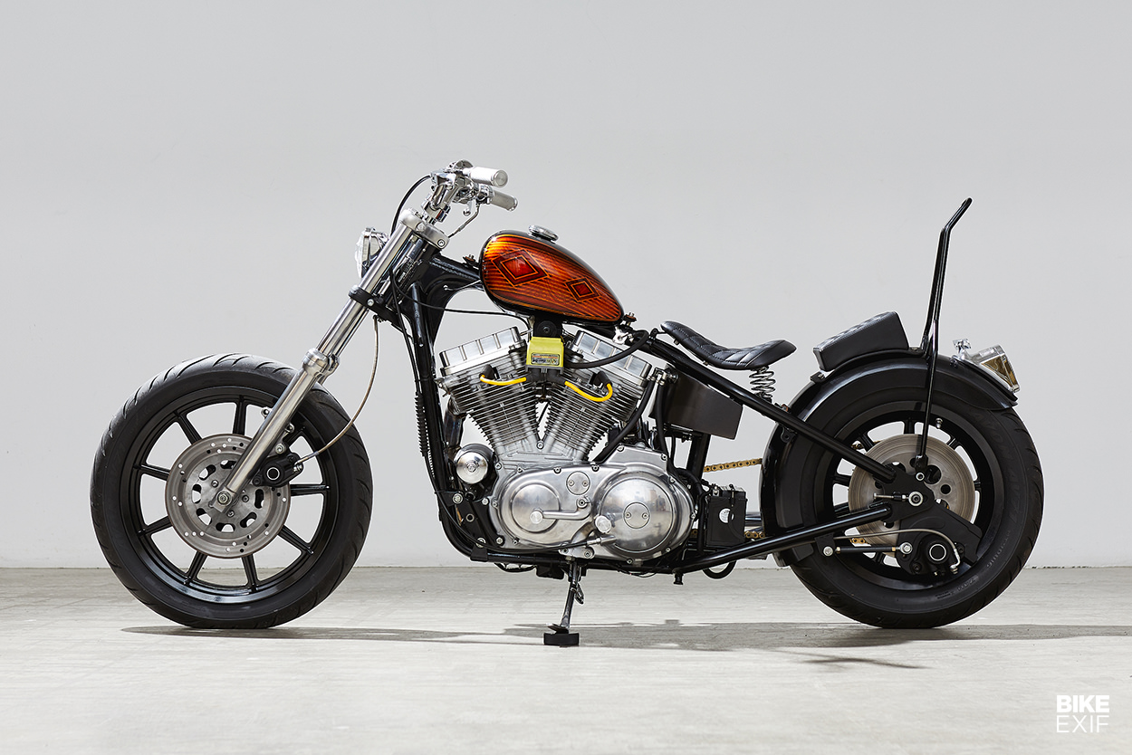Harley 883 bobber by Canadian Nick Acosta of Augment Collective