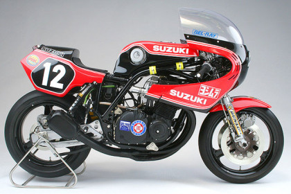 Yoshimura GS1000R scale model motorcycle