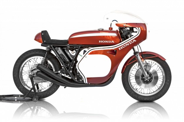 Honda CB750 Dick Mann replica