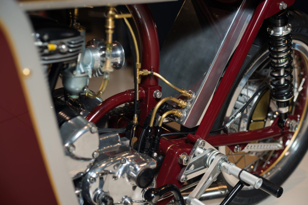 New from Analog Motorcycles: a custom 1940 Indian Scout