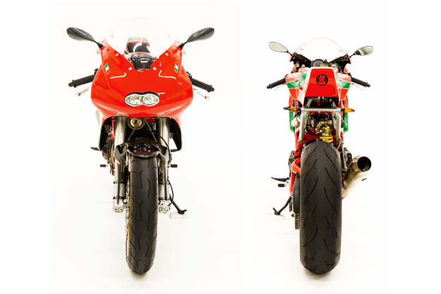 The Ducati 900SS 'Evoluzione': a thoroughly modern cafe racer with a hint of retro style.