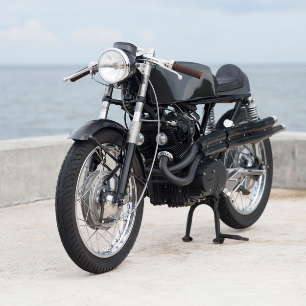 An industrial designer lets loose on the iconic Honda CB77, and the result is stunning.
