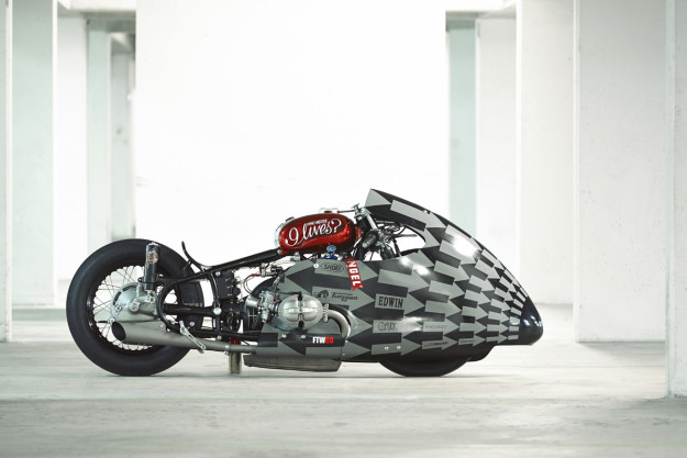 Looks good, goes fast: Séb Lorentz's Sprintbeemer adds style to motorcycle drag racing.