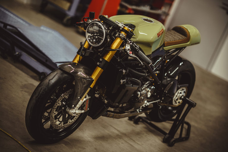 848 cafe online racer