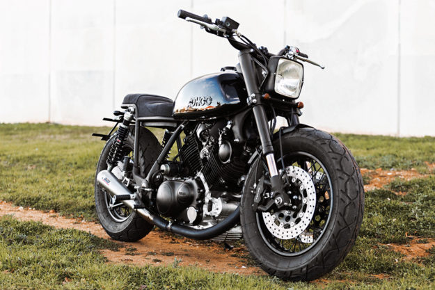 Low Tracker: A custom Yamaha Virago from Ad Hoc Cafe Racers of Spain