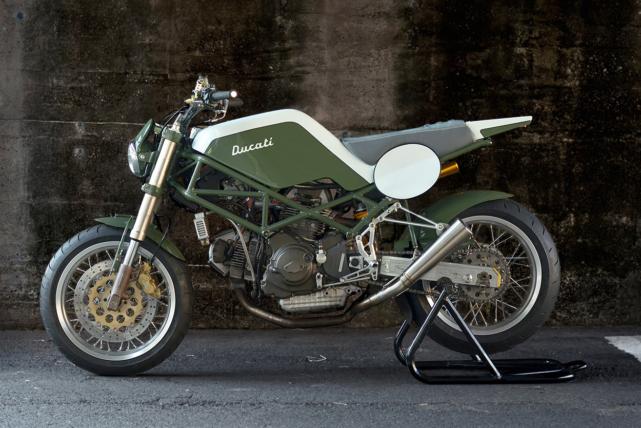 Tracker-style Ducati M900 Monster by Speedtractor of Tokyo