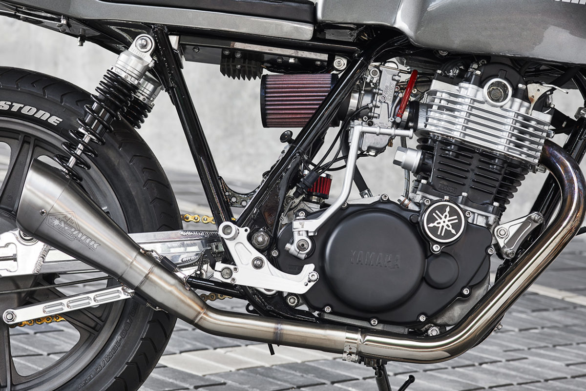 Grey Power: Angry Lane's Yamaha SR500 cafe racer | Bike EXIF