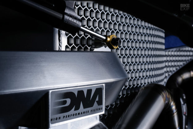 Billet Sting: A wild monocoque-framed BMW R nineT from DNA Filters