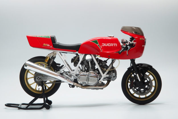 TT Scale Model 1/12 Ducati model