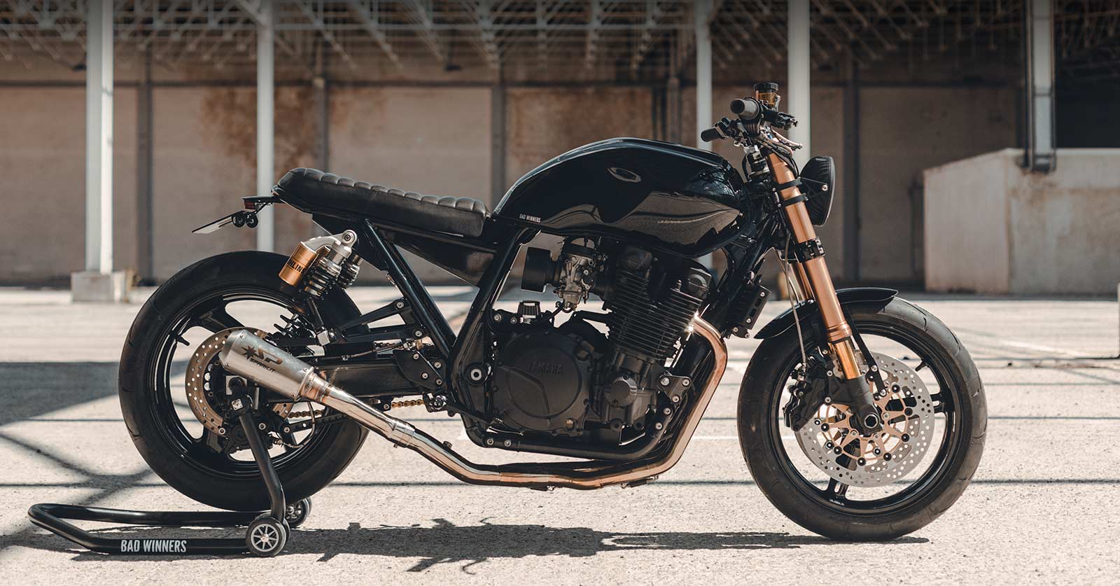 A Yamaha XJR1300 from Bad Winners 