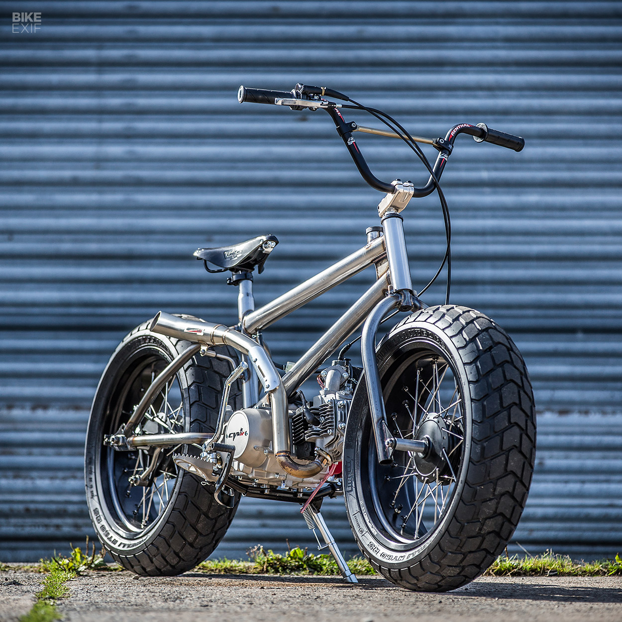 Fat Tracker: A motorized bicycle for BMX fans