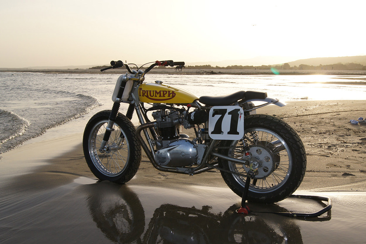 Triumph TR6 flat tracker by Christophe Canitrot