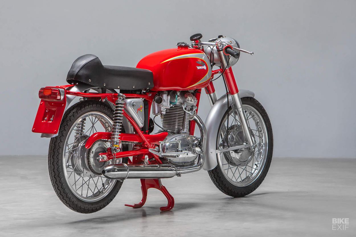 Vintage Ducati 250: A Mach 1 restored by Back To Classics