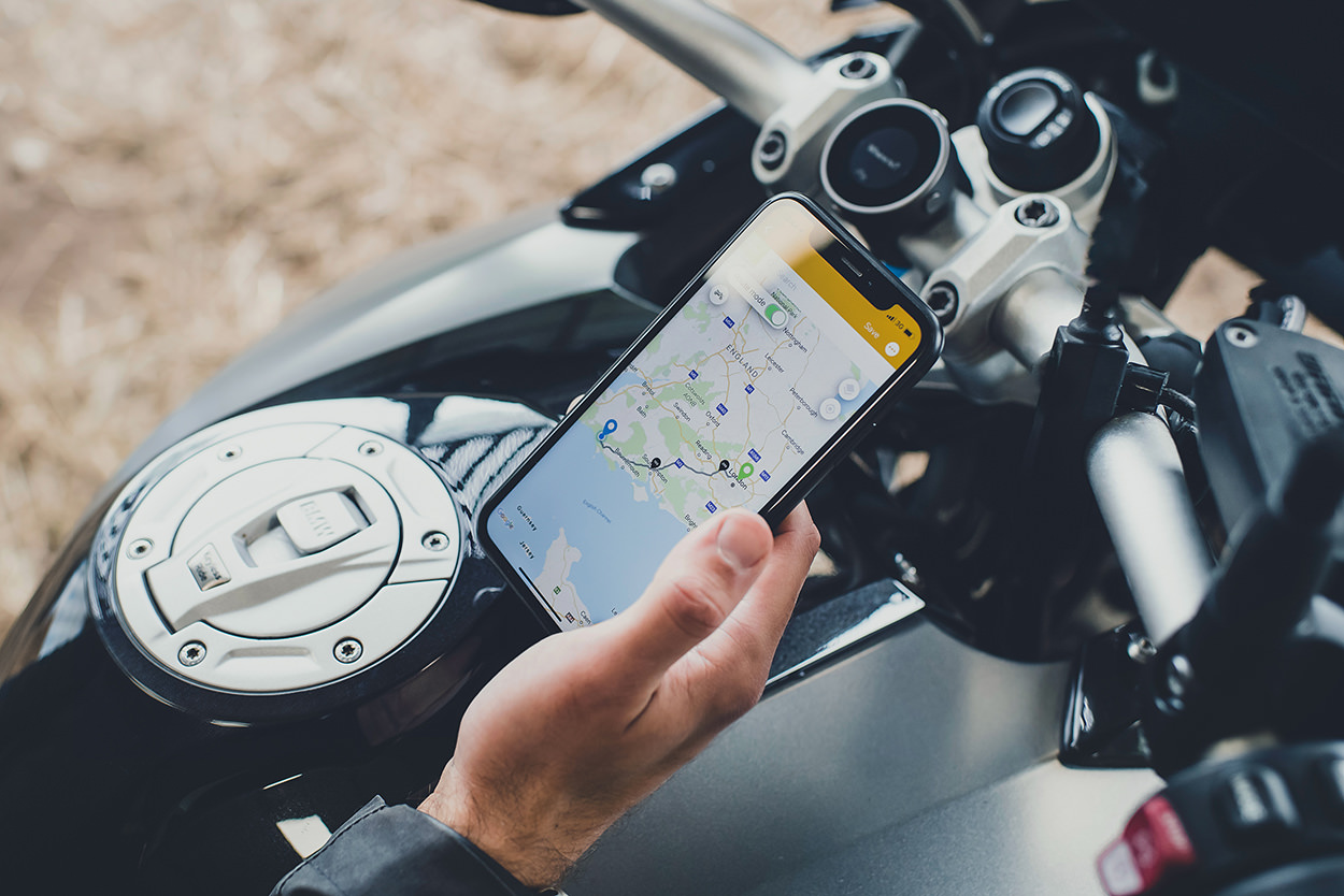 Beeline Moto navigation device