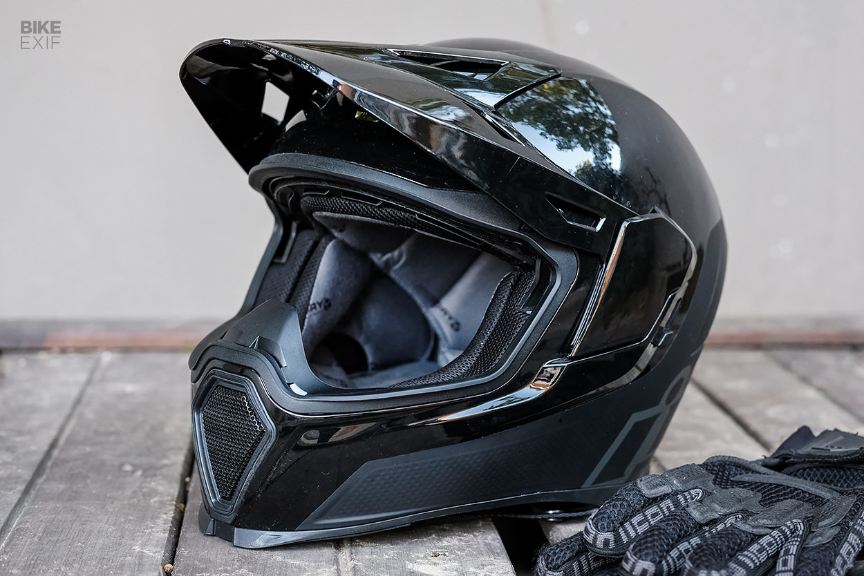 Icon 1000 Airflite MIPS Stealth helmet
