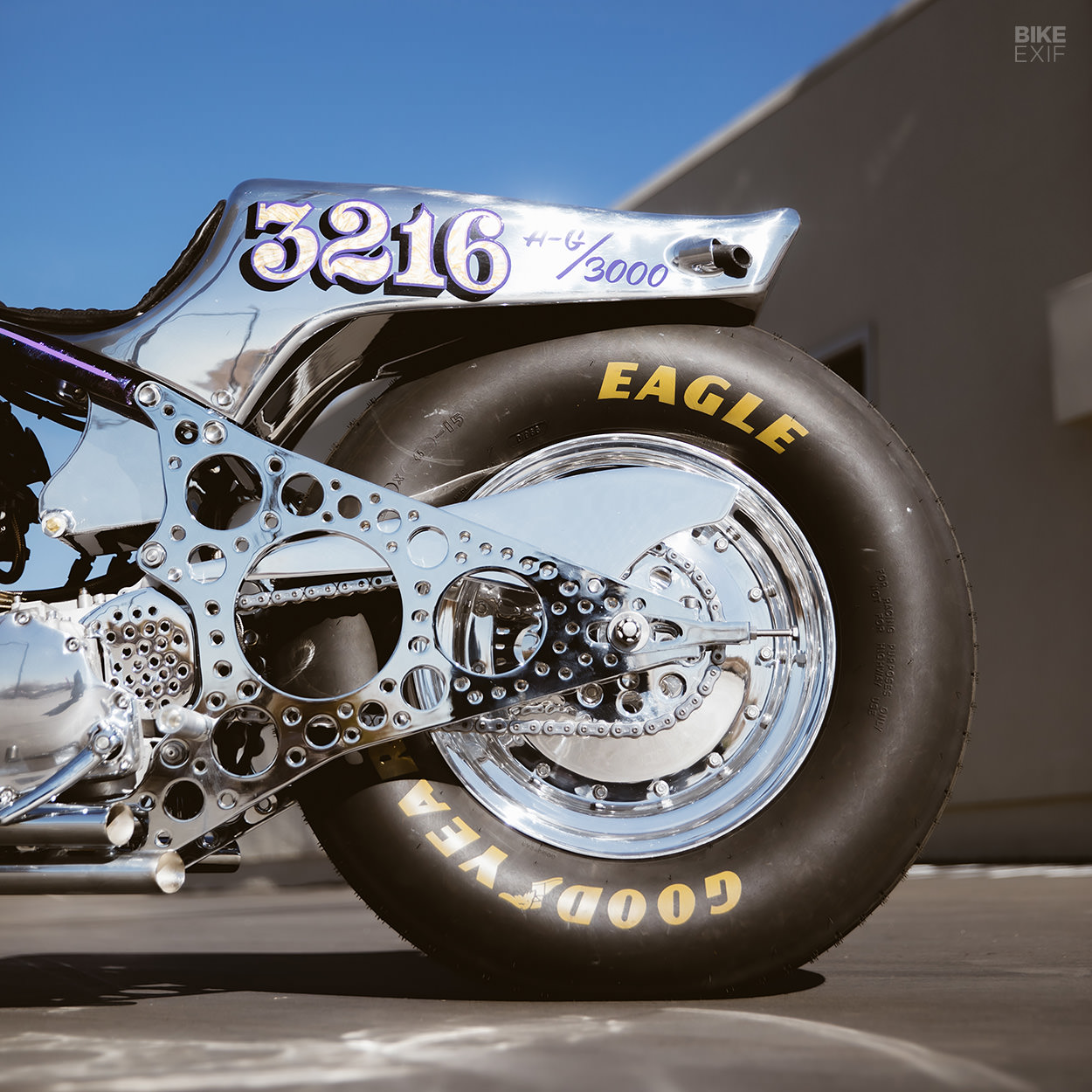 Honda CB750 Land Speed ​​Racer de tres motores de Kiyo's Garage