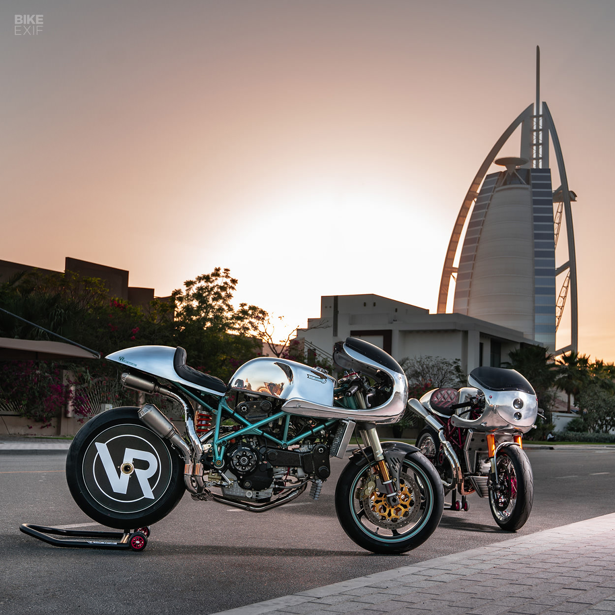 Ducati 996 cafe racer by VR Customs