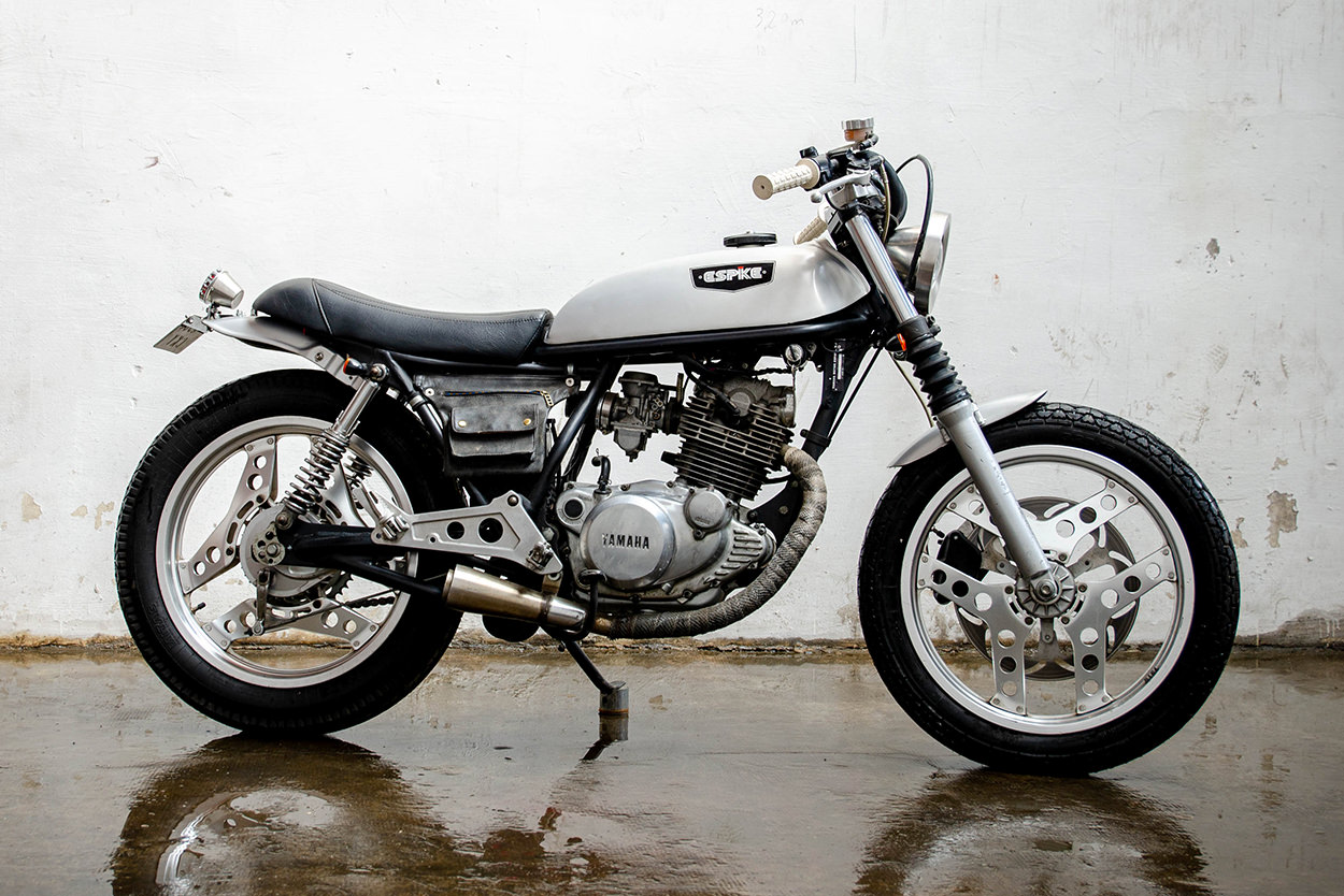 Brat style custom Yamaha SR250 by Jose Espike