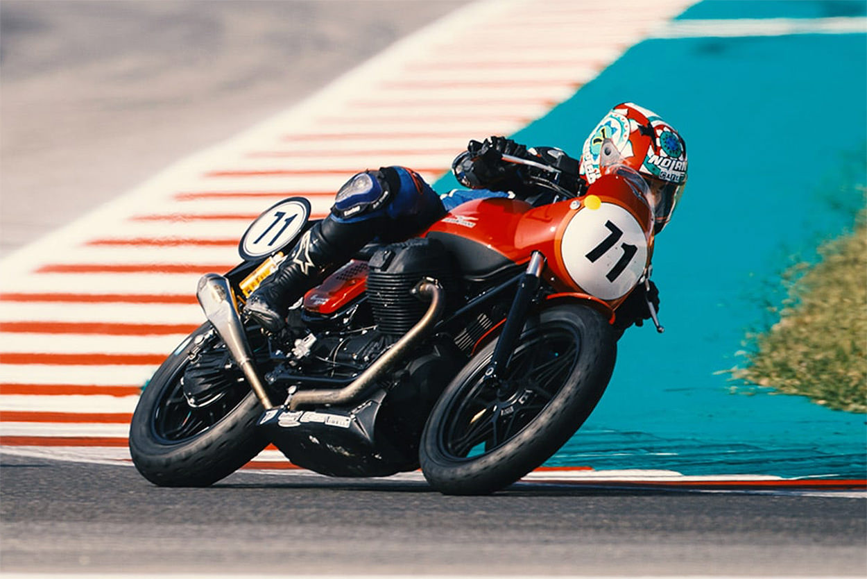 Moto Guzzi V7 III Fast Endurance
