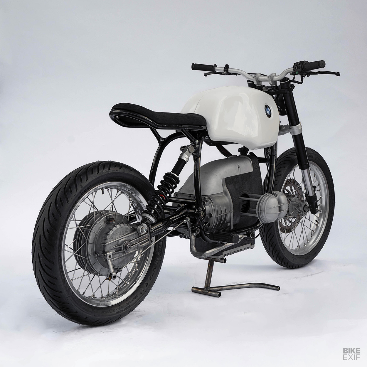 BMW R00: A conversion kit to turn your airhead electric