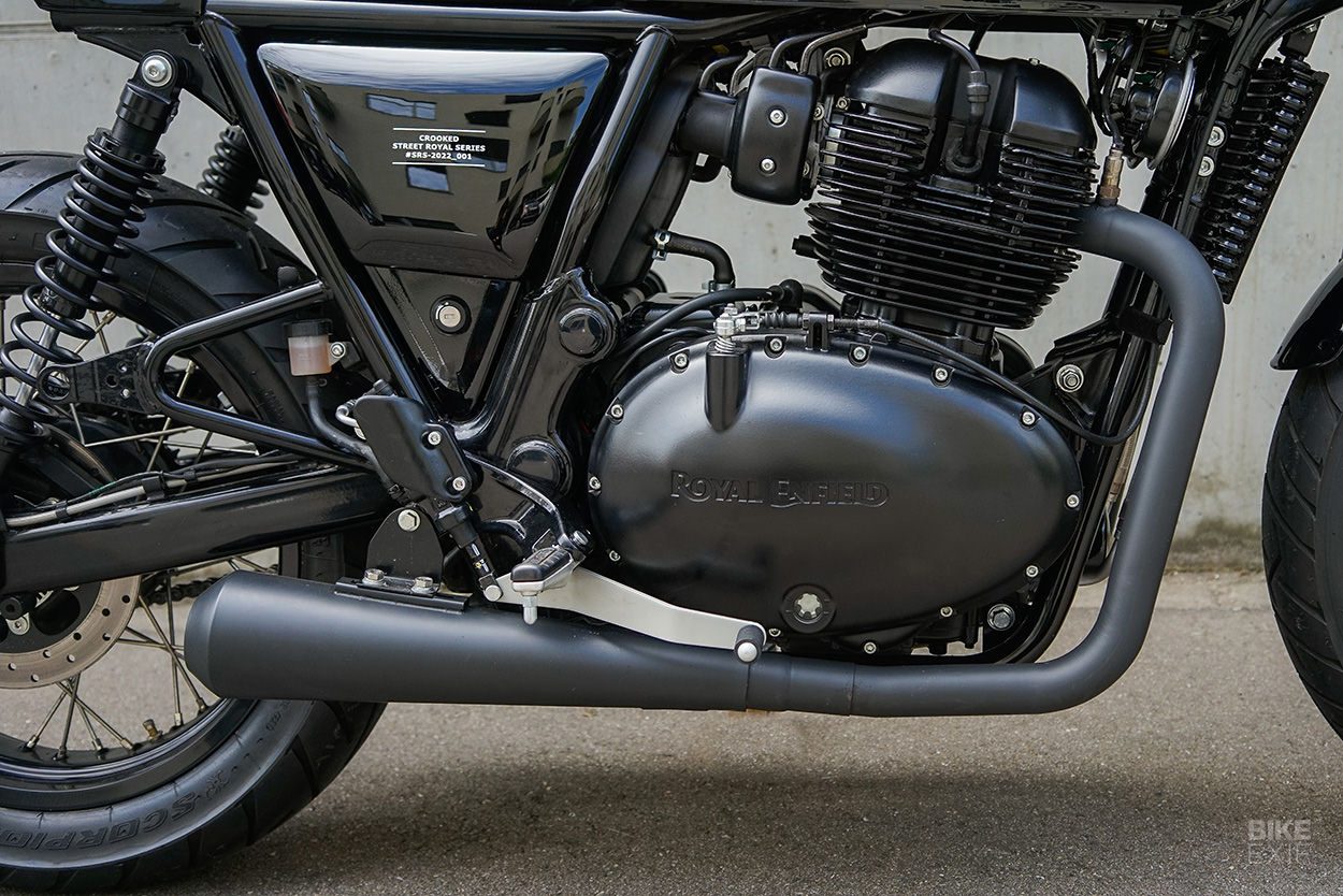 皇家Enfield Interceptor 650定製套件由彎曲的摩托車