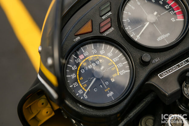 Yamaha RZ350 te koop bij Iconic Motorbikes
