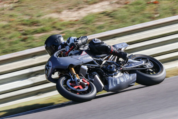 Vélo de course Ducati 1000 DS par Analog Motorcycles