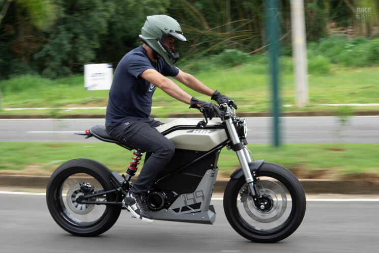 RTR 799e electric motorcycle by Retrorides