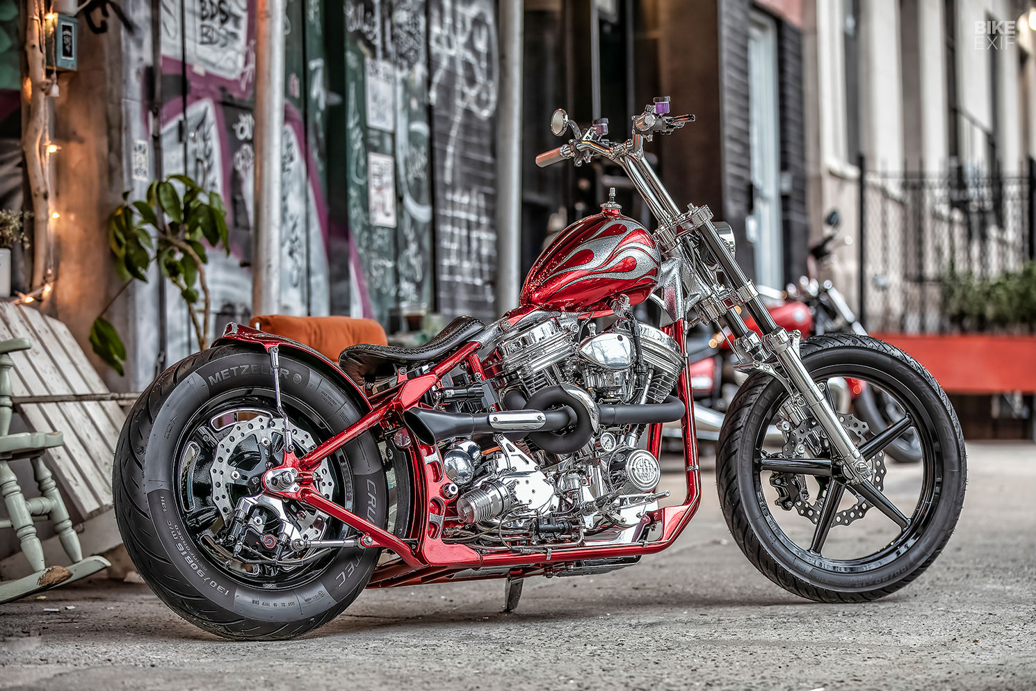 https://kickstart.bikeexif.com/wp-content/uploads/2023/04/2023-lightning-bolt-nyc-custom-bike-show-15.jpg