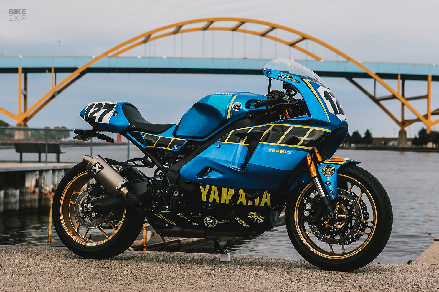 Custom Yamaha XSR900 retro superbike