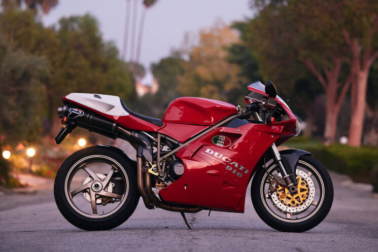 1997 Ducati 916 SPS at Moto Borgotaro