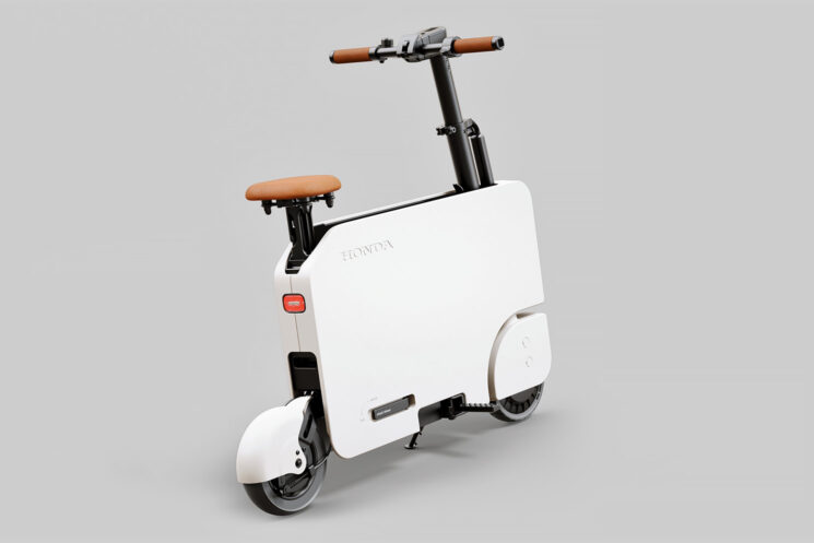 The new Honda Motocompacto electric scooter