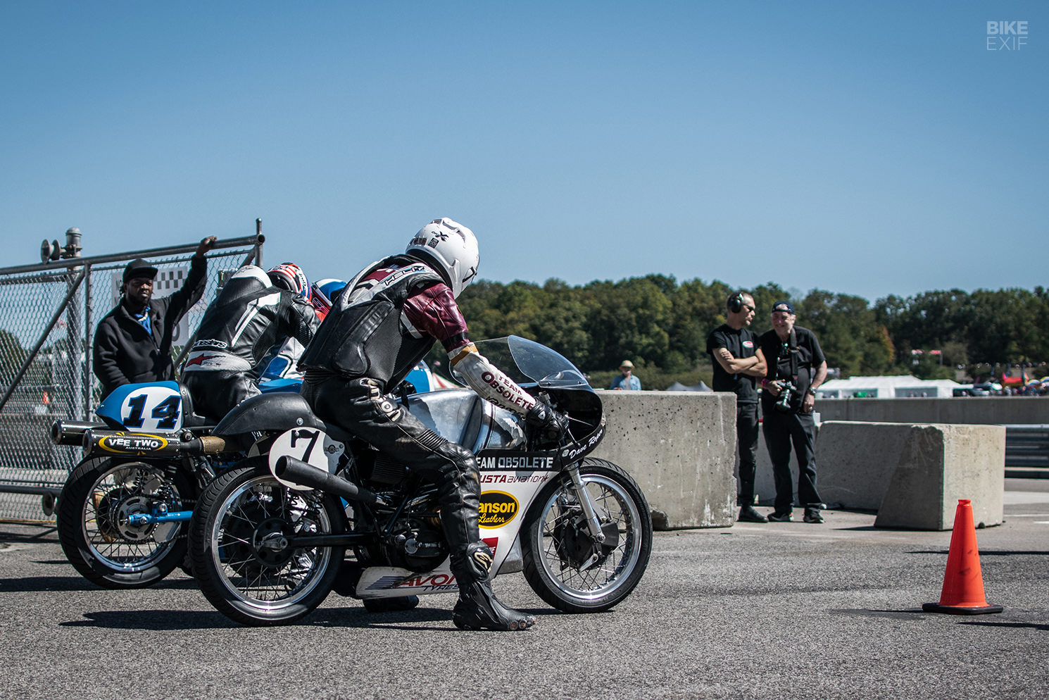 Back in time On the ground at the 2023 Barber Vintage Festival Bike EXIF