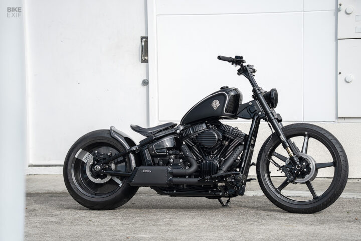 Sovereign Raven: A custom Harley Fat Boy by Rough Crafts | Bike EXIF