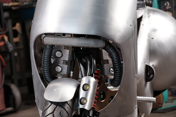 Vespa GT 200 turbocharged with handcrafted bodywork