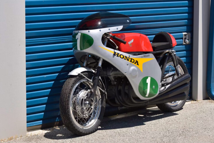 Honda CBX1000 RC166 replica by Jim Reger