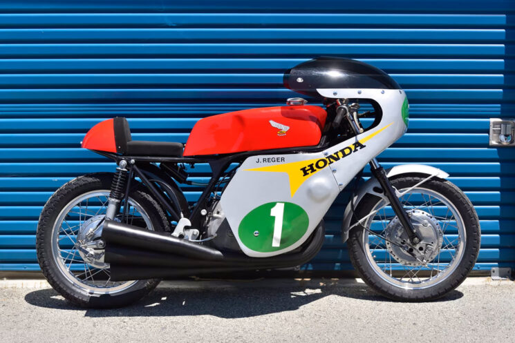 Honda CBX1000 RC166 replica by Jim Reger