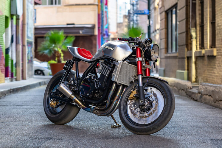 Custom Kawasaki ZRX1200R by Alpha Moto