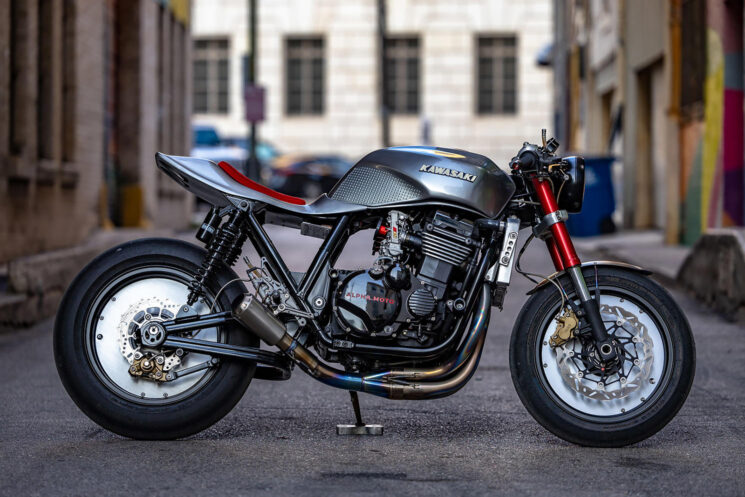 Custom Kawasaki ZRX1200R by Alpha Moto