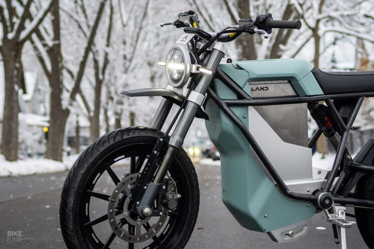 The LAND MOTO District electric motorcycle