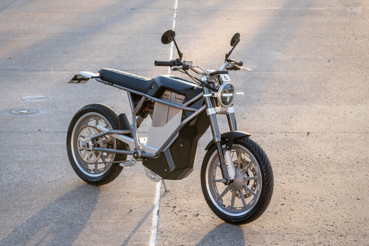 The LAND MOTO District electric motorcycle