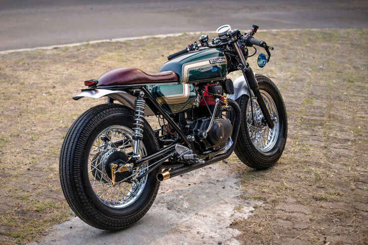 Honda CB200 café racer by Batakastem Garage