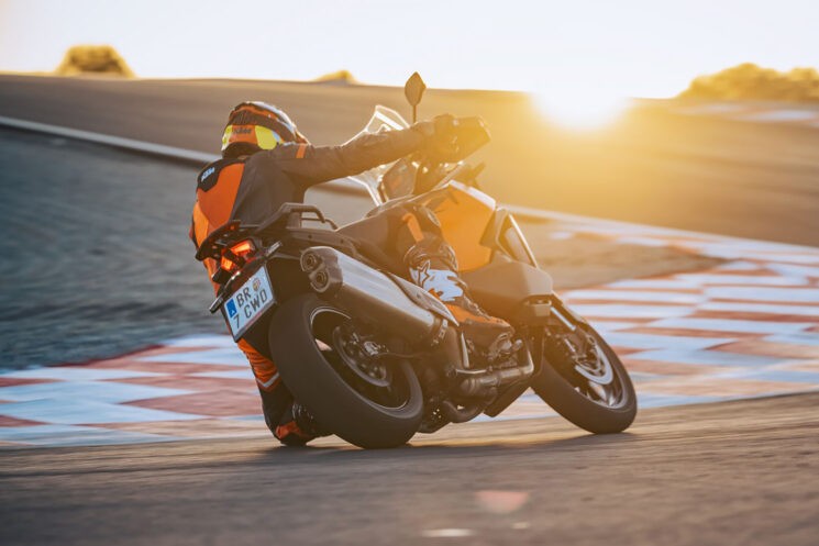 2025 KTM 1390 Super Adventure S EVO