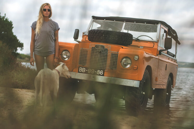 Cool & Vintage Land Rover Series 2A