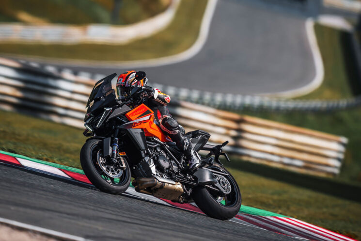 2025 KTM 1390 Super Duke GT