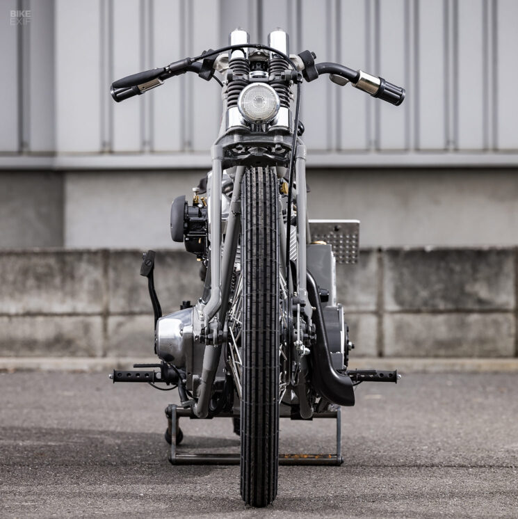 Board track-style custom Harley Shovelhead by Infinity Japan