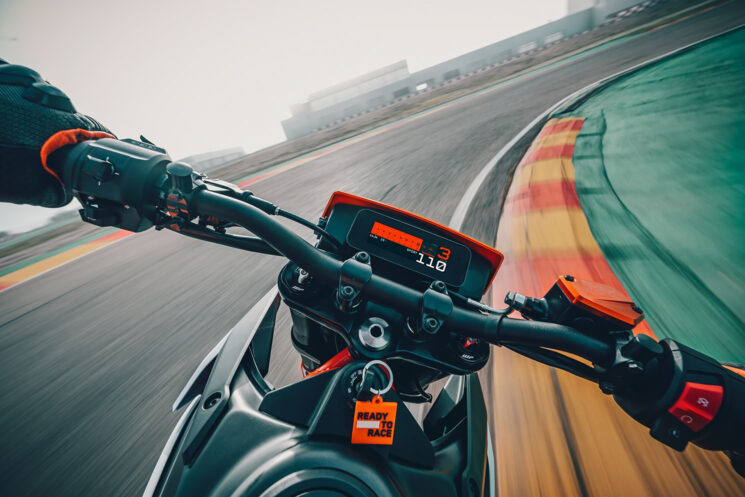 2025 KTM 390 SMC R supermoto