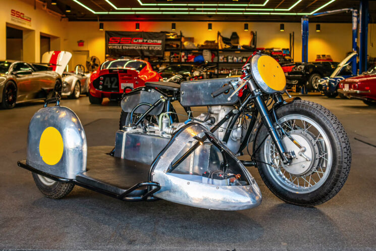 Helmut Fath’s BMW RS Sidecar